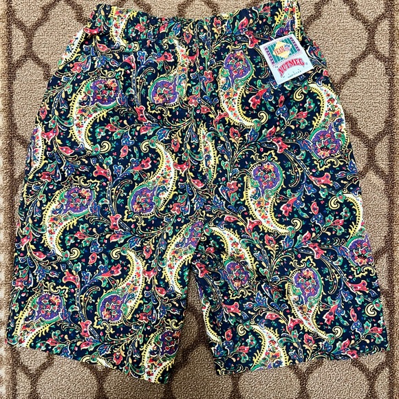 RARE VINTAGE TEAM NFL CLASSIC COLLECTION SHORTS - Picture 4 of 6